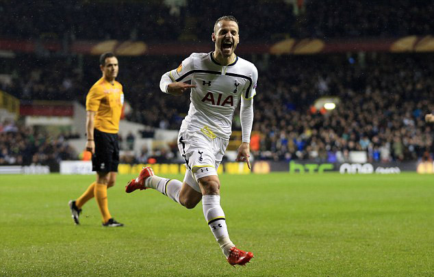 欧文突破制造罚球机会