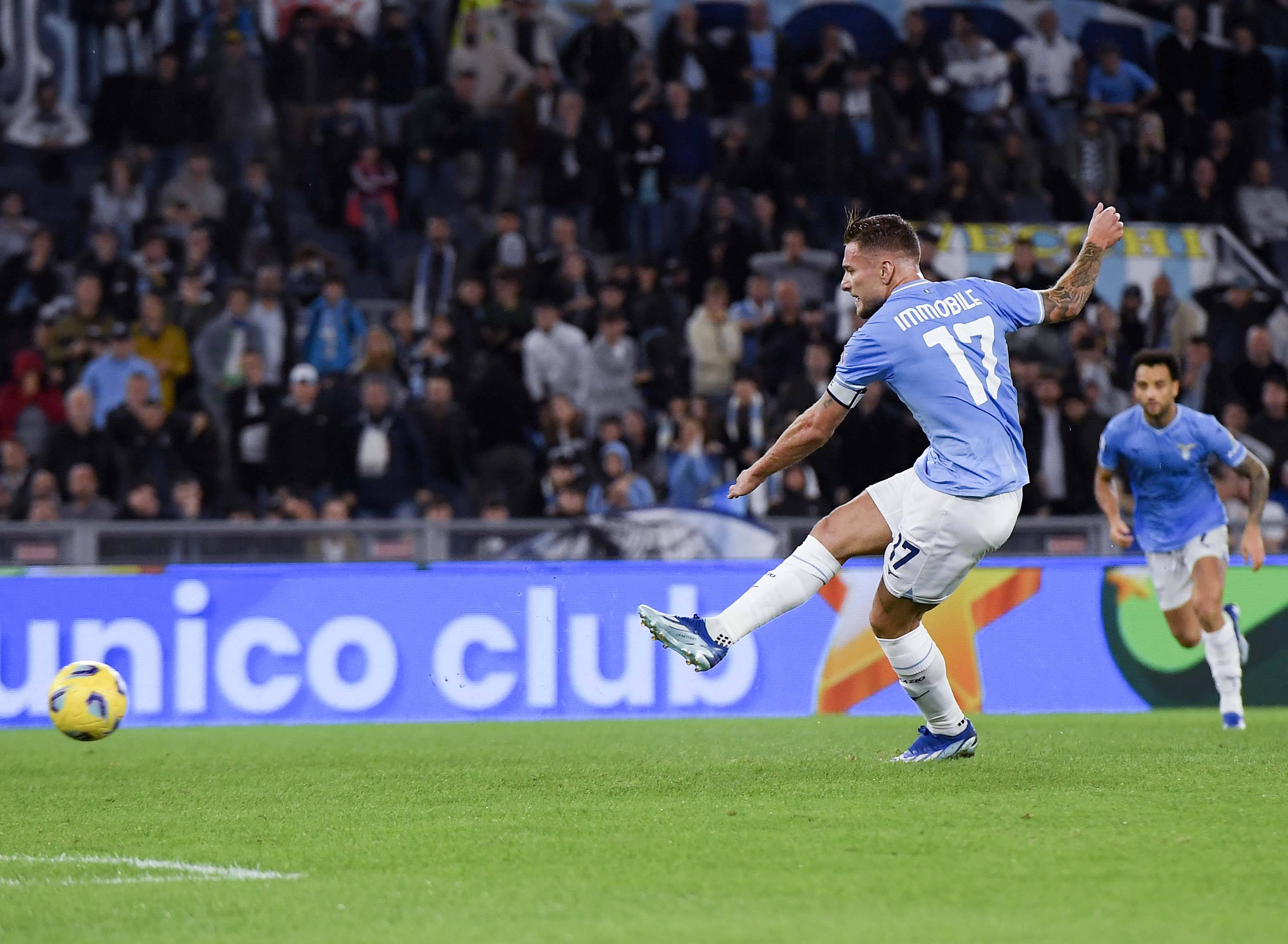 半场：海港0-0柔佛新山，陈威屡献神扑，格劳德尔逃红牌