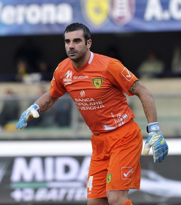 胡梅尔斯：按照目前的中卫市场，施洛特贝克有很多的机会