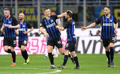 每体：梅西晚饭后去了诺坎普，今晨坐飞机前往国家队报到